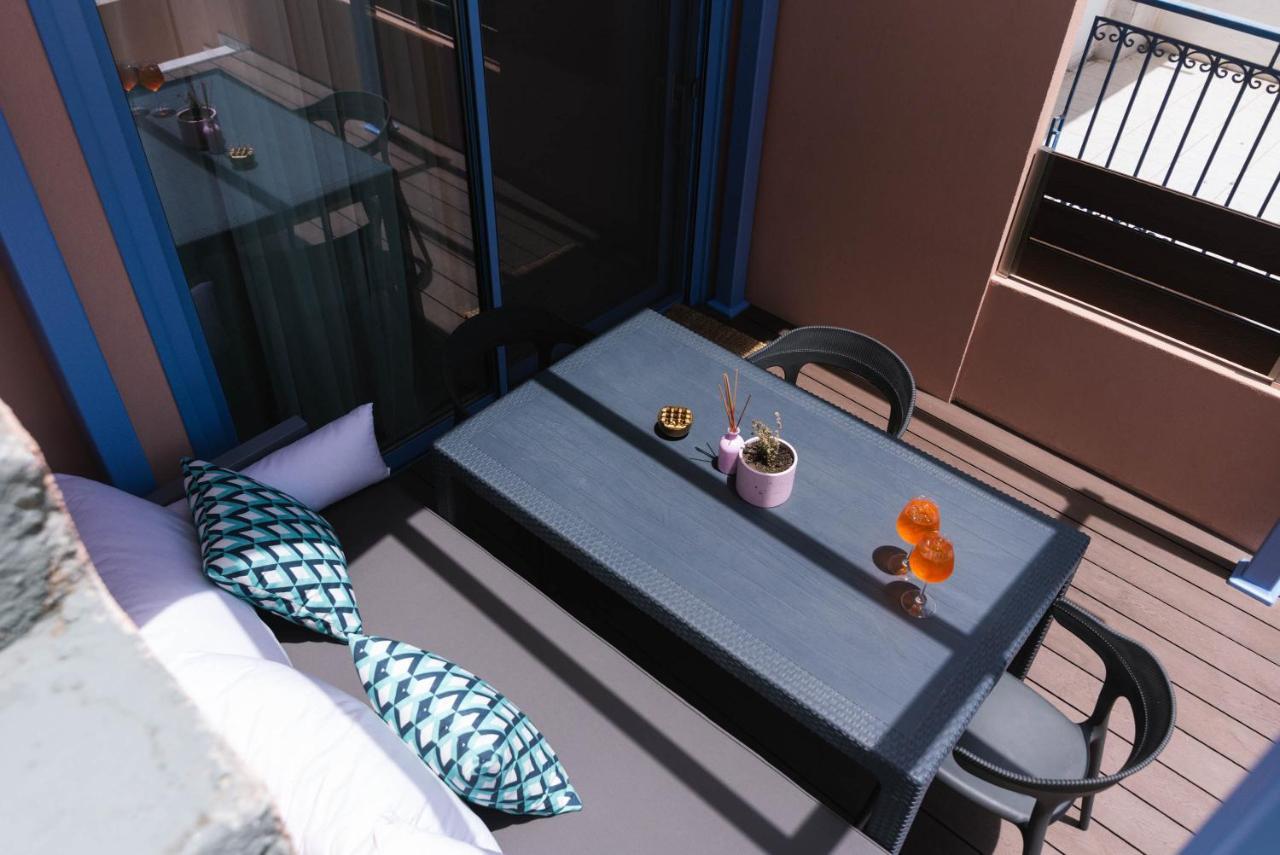 Suites De Luxe Katerina Kokkinos Pirgos Exterior foto